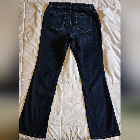Old Navy Maternity Jeans. Stretchy. Size: 10 - Picture 2 of 3